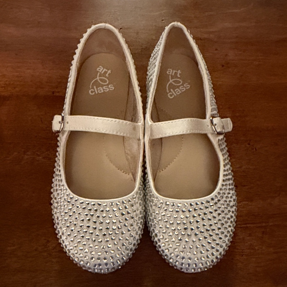 Art Class Kids White Studded Dress Shoes